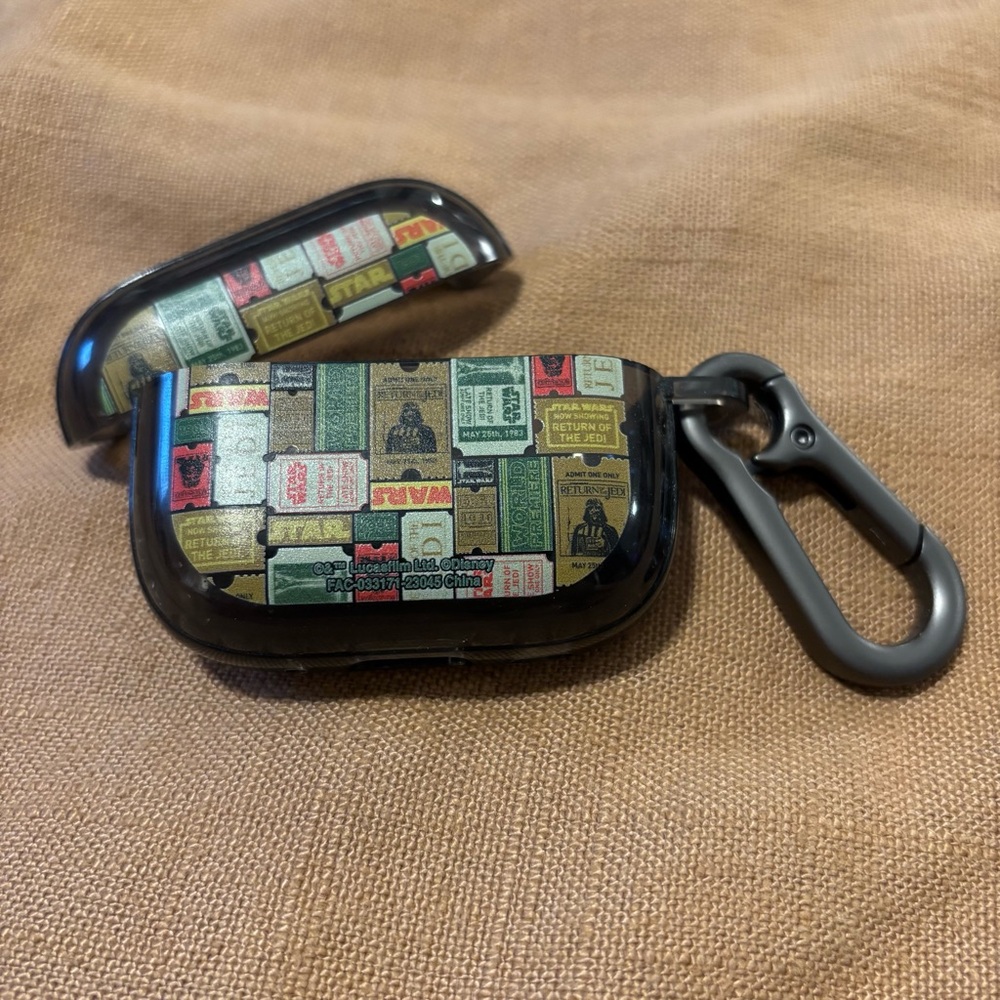Disney Parks 2023 Star Wars Return of the Jedi 40th Anniversary AirPods Pro case
